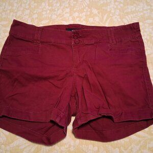 Women's shorts, Torrid brand, Dark Red color, size 18